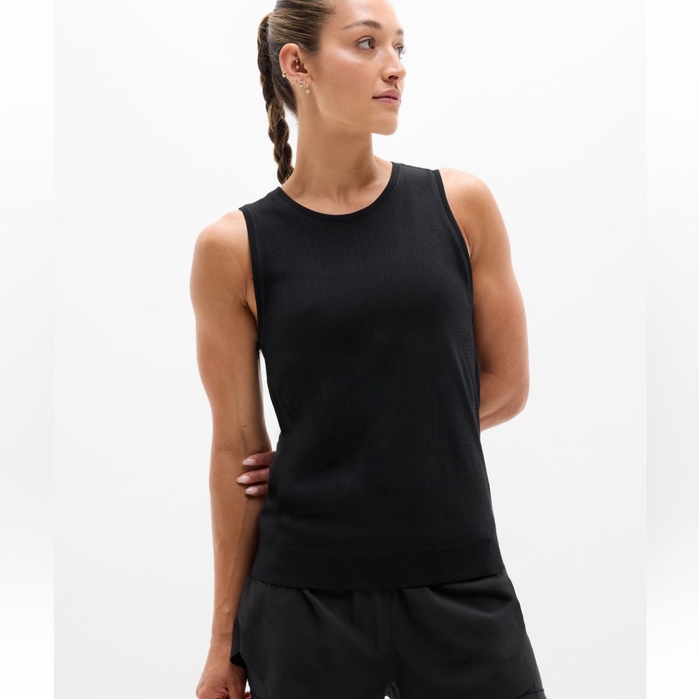 Athleta in motion seamless muscle tank : size small